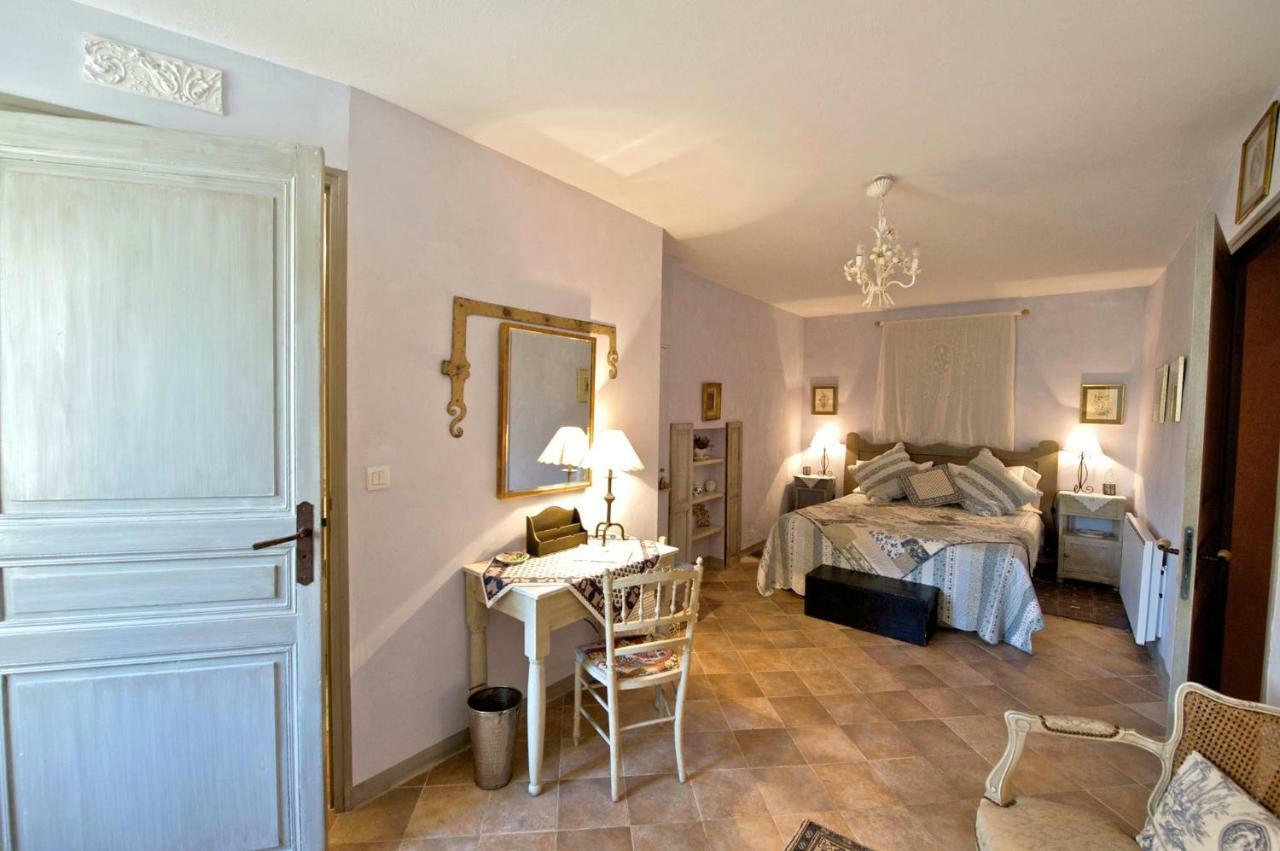 Le Clos Des Freres Gris Acomodação com café da manhã Aix-en-Provence Exterior foto