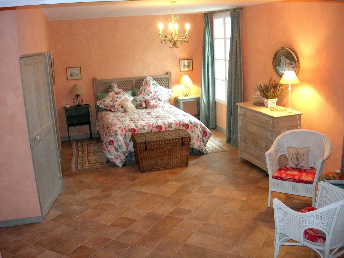 Le Clos Des Freres Gris Acomodação com café da manhã Aix-en-Provence Exterior foto
